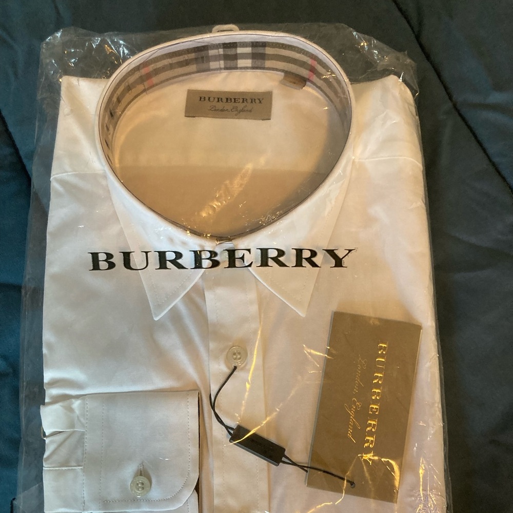 Burberry White dress shirt. NWT